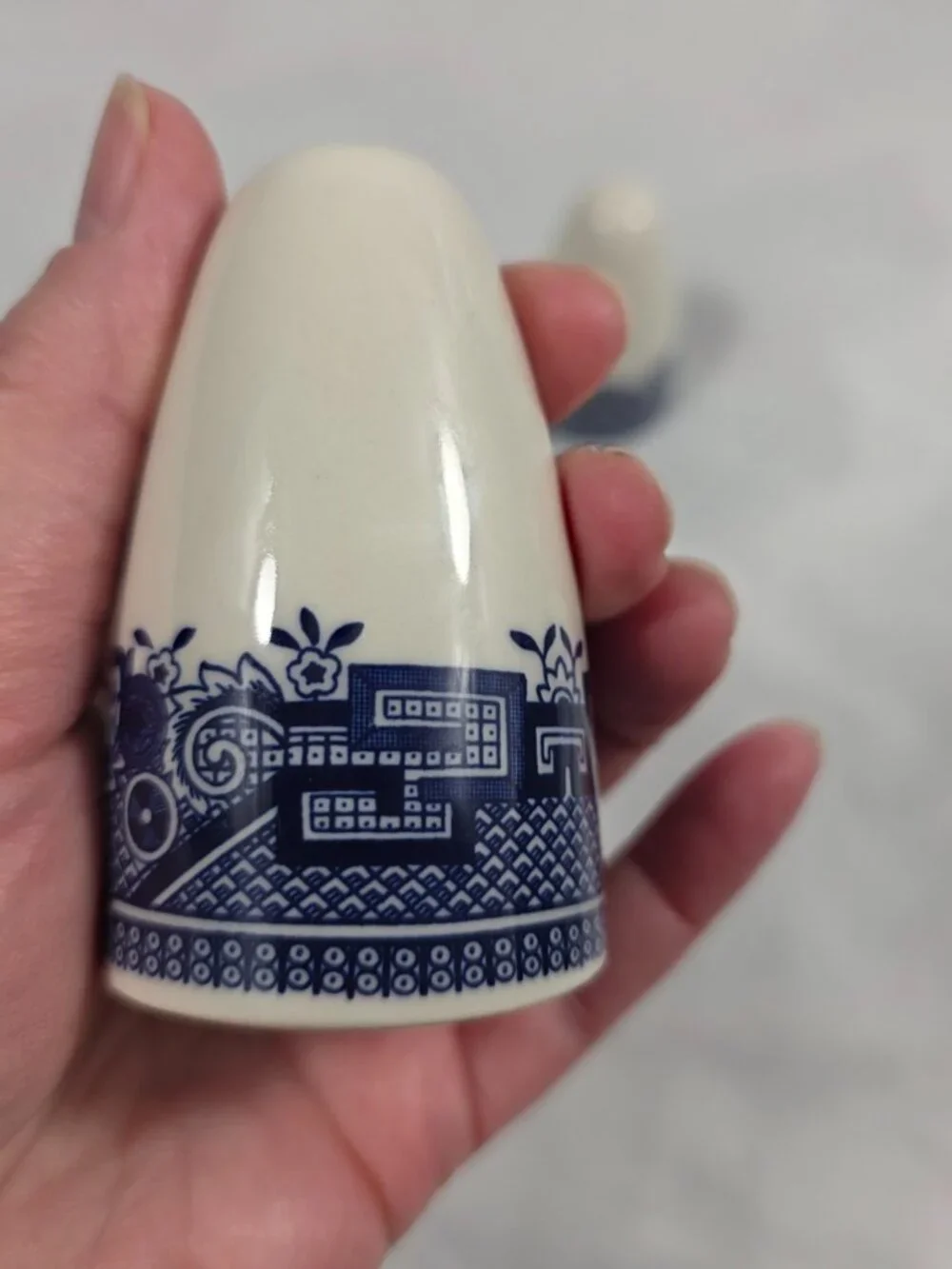 Churchill Willow Blue Salt & Pepper Shaker Set 1/5 Holes Georgian Shape England